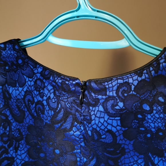 Formal Dress!👗 - Picture 4 of 5